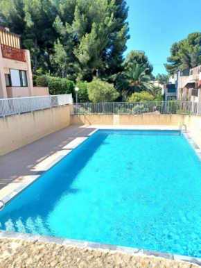 Nice apartment with pool - near the beach